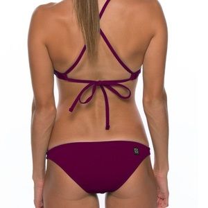 Jolyn Europe bottom size medium in port like new